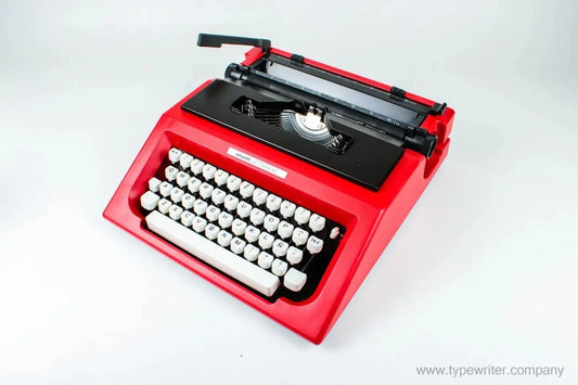 Olivetti Lettera 40/42 Red & Black, Vintage Manual Typewriter, Refurbished - ElGranero Typewriter.Company