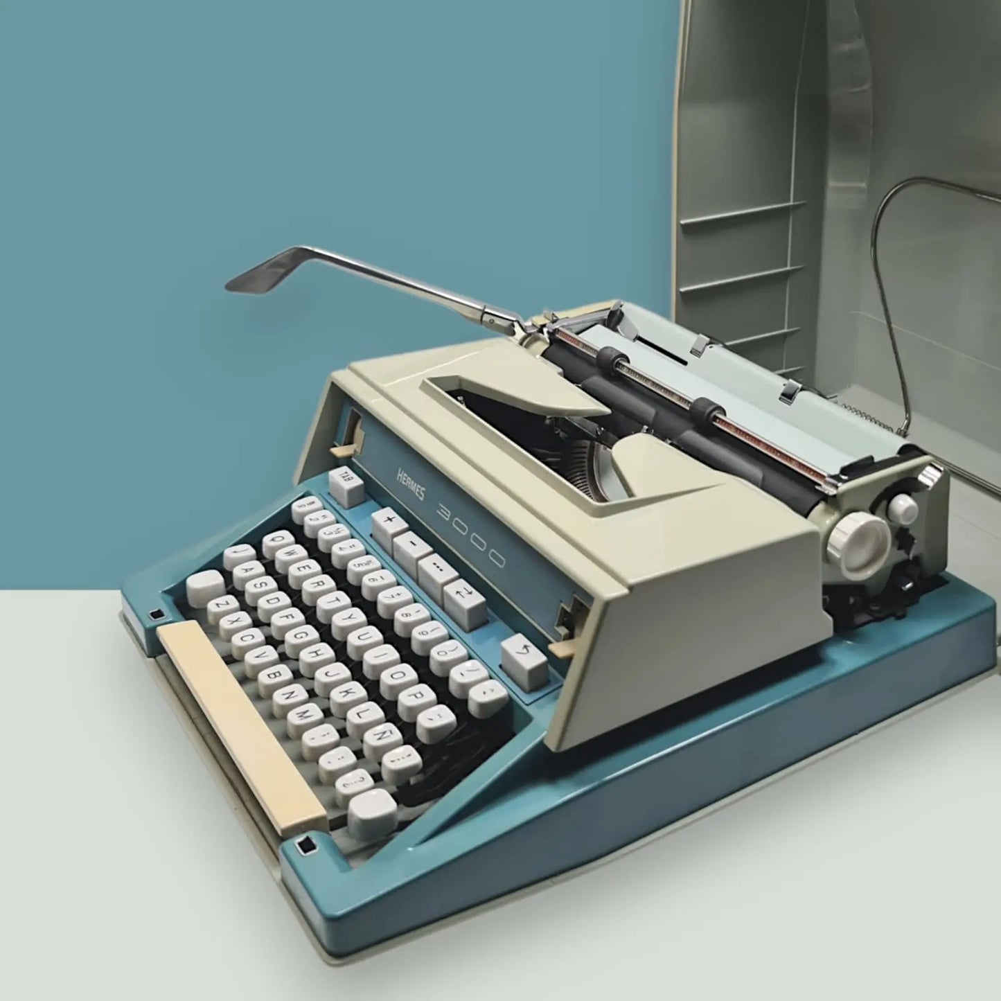 Hermes 3000 Typewriter, Rare Epoca Font, QWERTY, Serviced - ElGranero Typewriter.Company