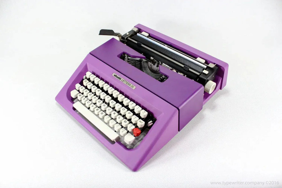 Olivetti Lettera 25 Violet, Vintage Manual Typewriter, Refurbished - ElGranero Typewriter.Company