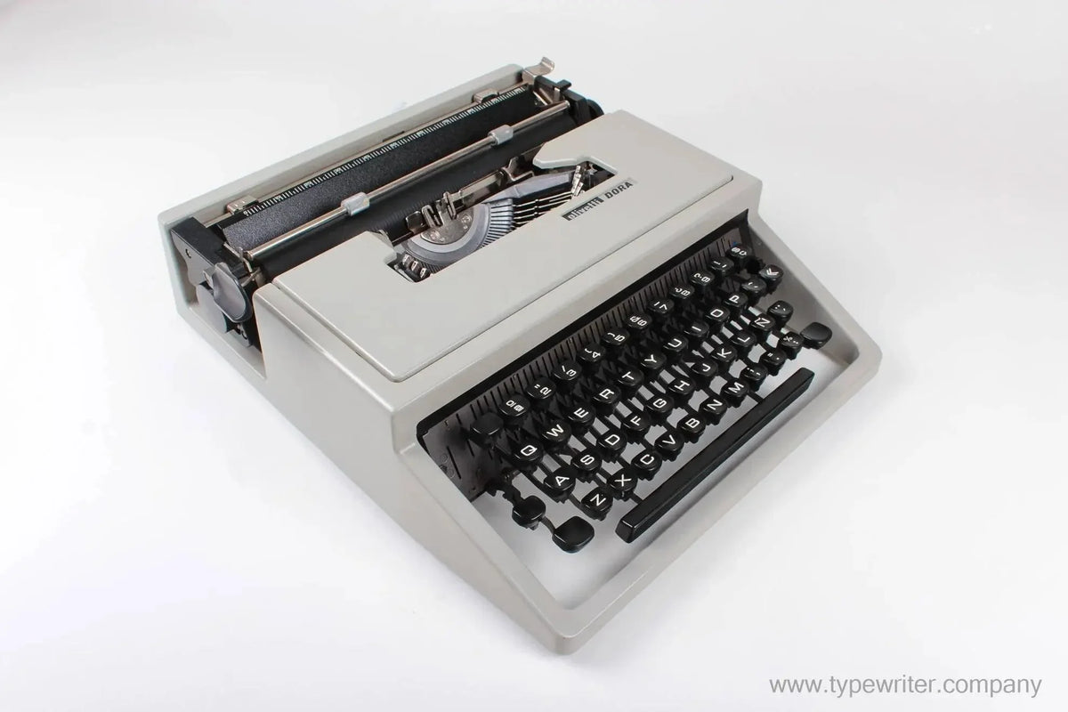 Olivetti Dora Gray, Vintage Manual Typewriter, Refurbished - ElGranero Typewriter.Company
