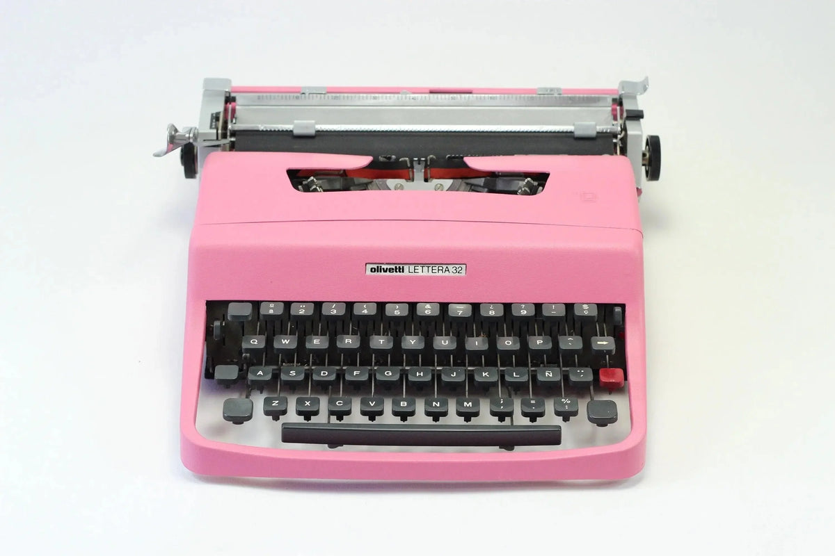 Olivetti Lettera 32 Pink, Vintage Manual Typewriter, Refurbished - ElGranero Typewriter.Company