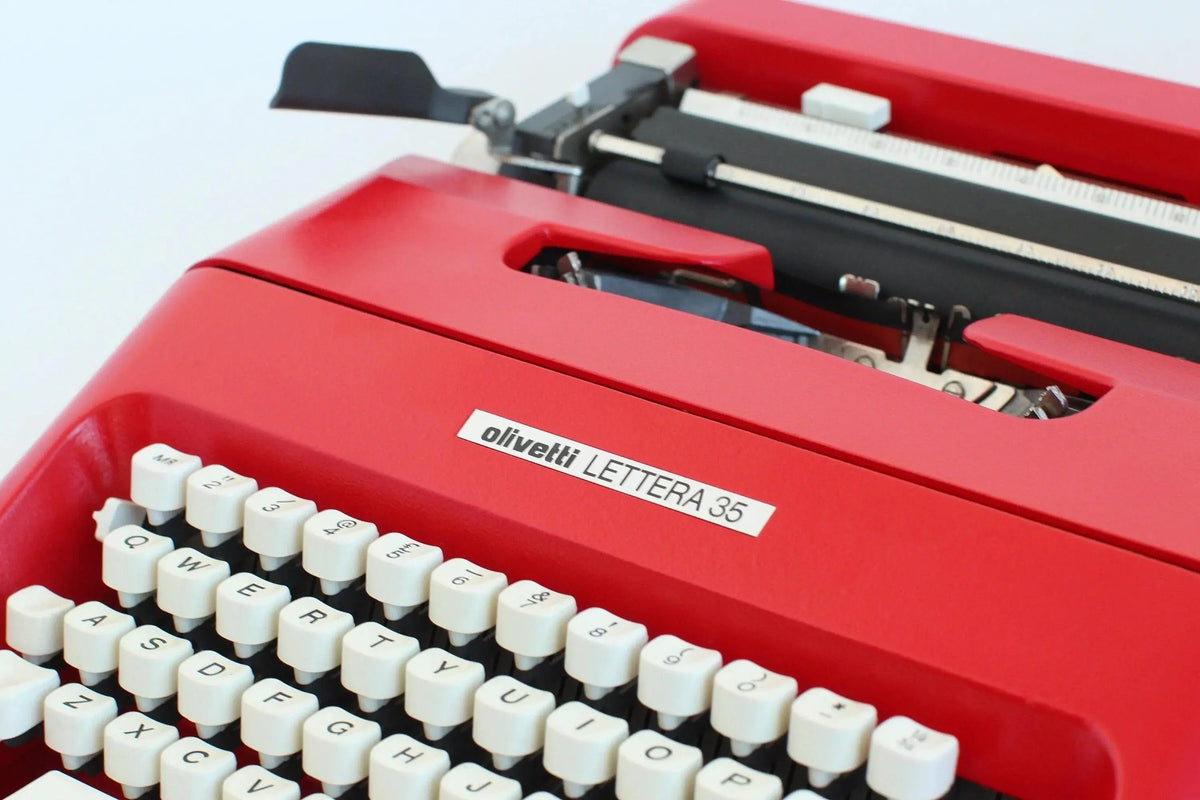 Olivetti Lettera 35 Red, Vintage Manual Typewriter, Refurbished - ElGranero Typewriter.Company