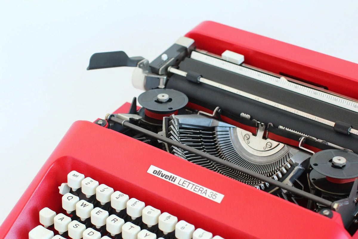Olivetti Lettera 35 Red, Vintage Manual Typewriter, Refurbished - ElGranero Typewriter.Company