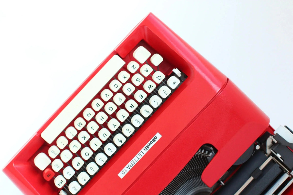 Olivetti Lettera 35 Red, Vintage Manual Typewriter, Refurbished - ElGranero Typewriter.Company