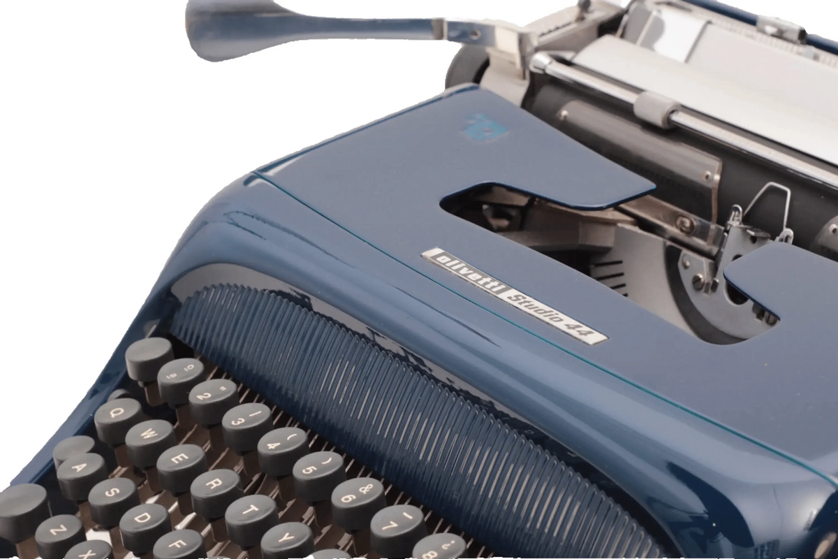 Olivetti Studio 44 Machine à écrire vintage bleu marine, restaurée - ElGranero Typewriter.Company