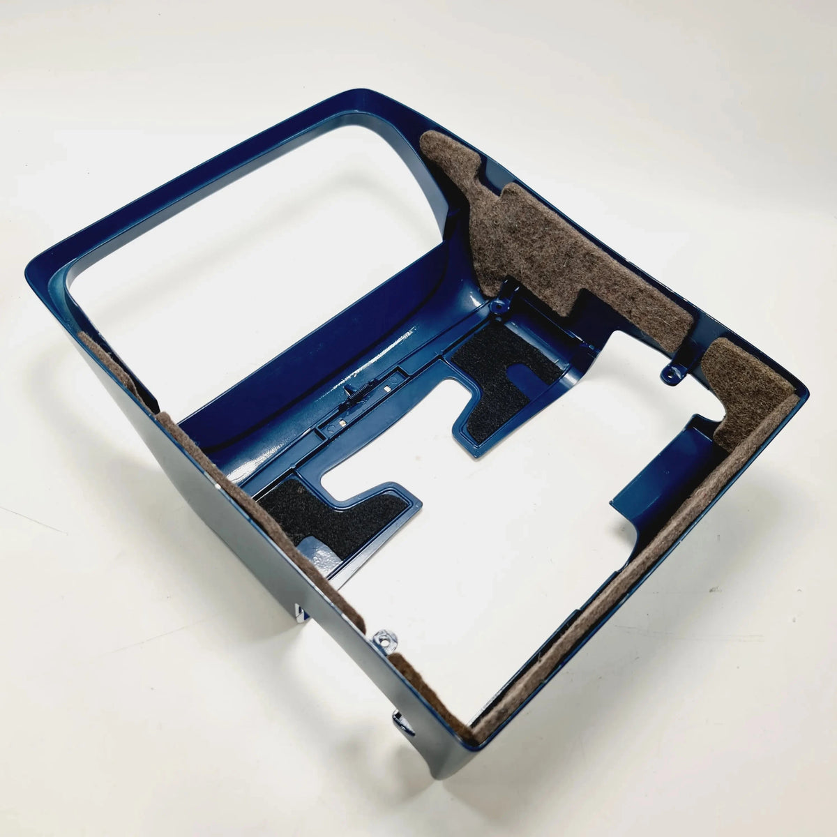 Olivetti Studio 44 chassis professionally painted in navy blue - ElGranero Typewriter.Company