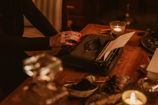 Can English Writers Use AZERTY,  QWERTZ, QZERTY Keyboards? ElGranero Typewriter.Company