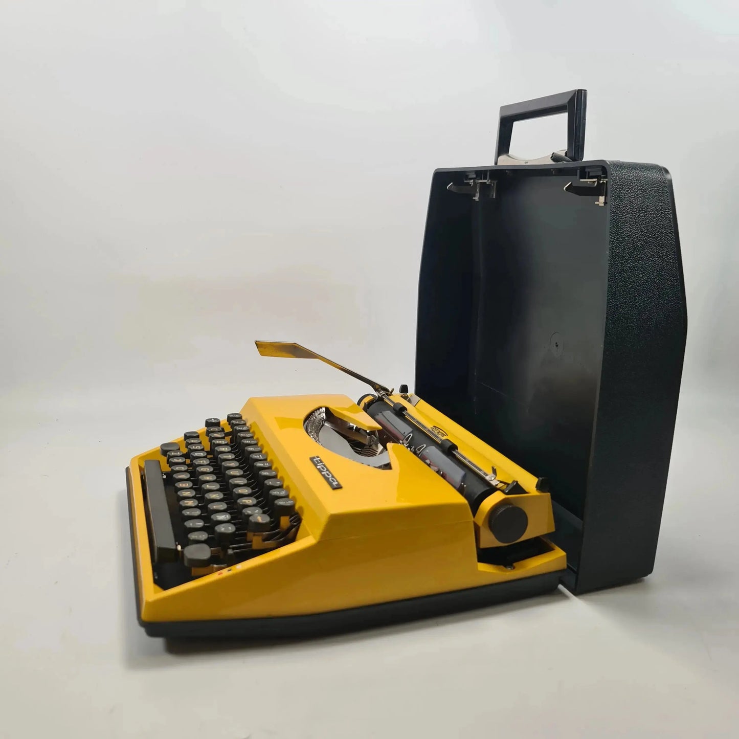 Adler Tippa, Yellow Manual Vintage Typewriter, QWERTY, Serviced ElGranero Typewriter.Company