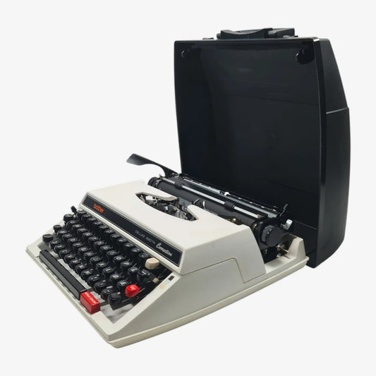 Brother DeLuxe 66O TR, White Manual Vintage Typewriter, Serviced - ElGranero Typewriter.Company