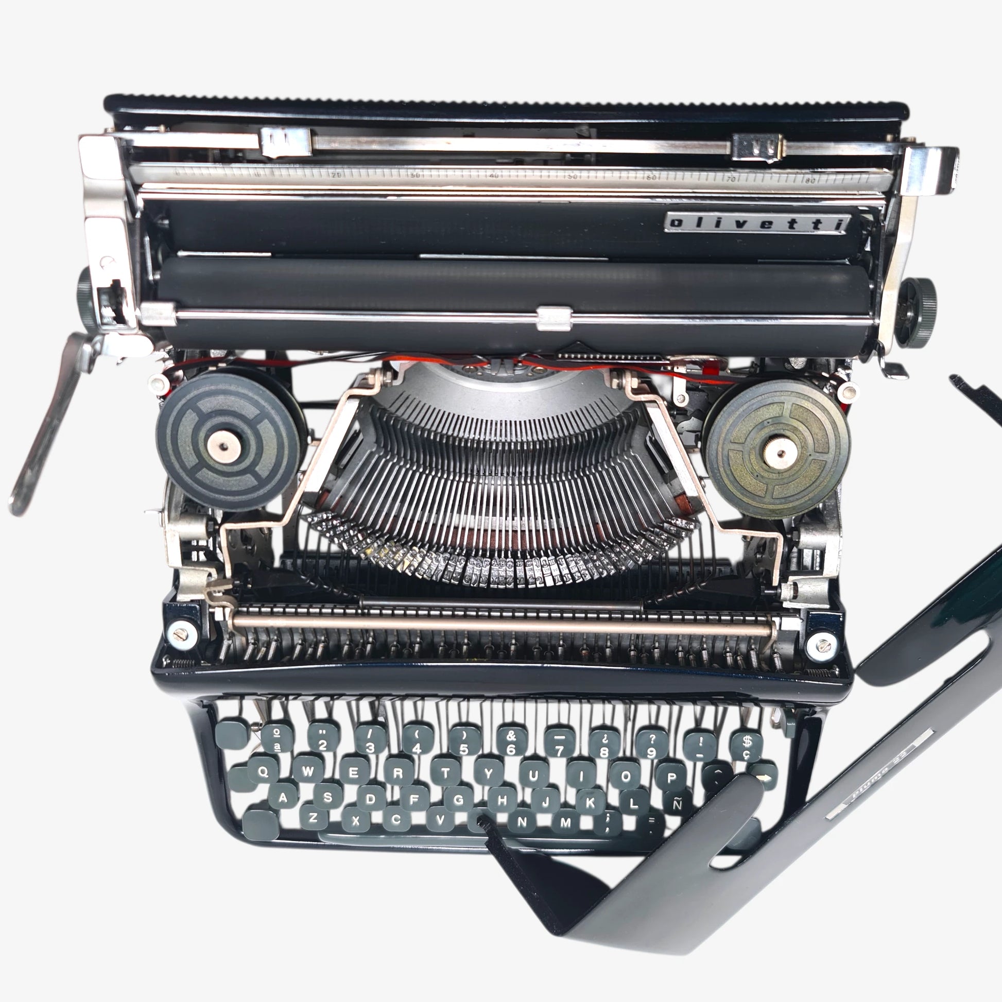 (Copia) Olivetti Pluma 22 - Chrome Limited Edition Typewriter QWERTY  ElGranero Typewriter.Company