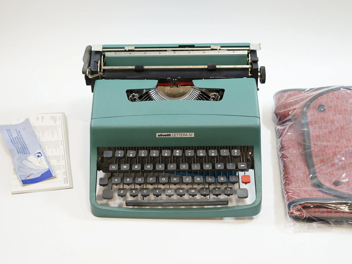 EXCLUSIVE SALE!! Extremely Rare! Just Unboxed Olivetti Lettera 32 Typewriter Mint Condition. Authenticity Certificate - ElGranero Typewriter.Company