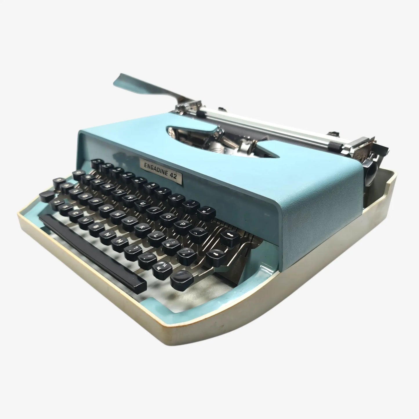 Engadine 42- Restored 1970s Portable Typewriter (QWERTY, Pica Typeface, Made in Italy)  ElGranero Typewriter.Company