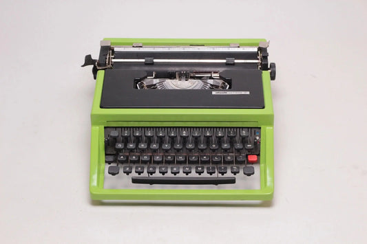 SOLD! Olivetti Dora Green Black, Vintage Manual Typewriter, Refurbished - ElGranero Typewriter.Company