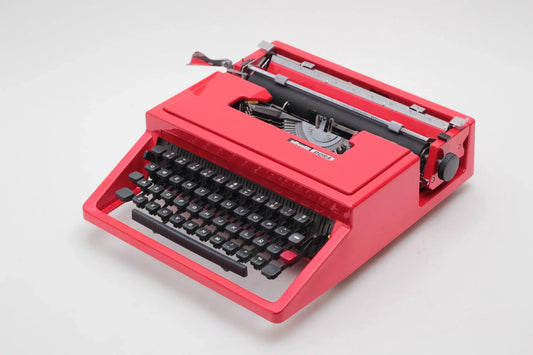 SOLD! Olivetti Dora Red, Vintage Manual Typewriter, Refurbished - ElGranero Typewriter.Company