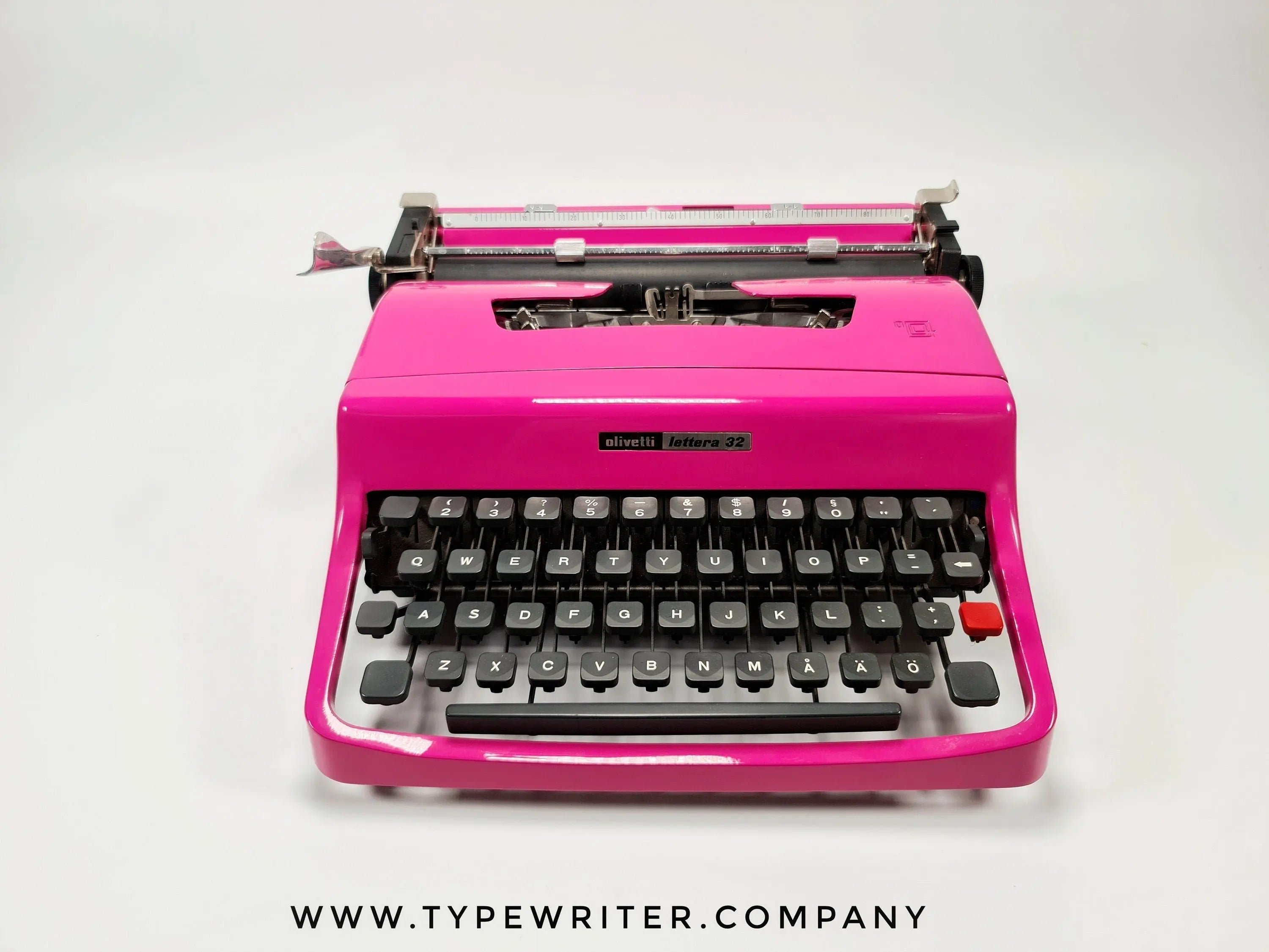 Olivetti Lettera 32 Lady Gaga Pink Vintage Manual Typewriter, Serviced