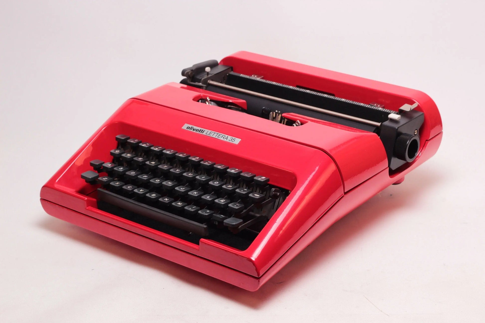 Limited Edition Olivetti Lettera 35 Red Typewriter, Vintage, Mint Condition, Manual Portable, Professionally Serviced by Typewriter.Company - ElGranero Typewriter.Company
