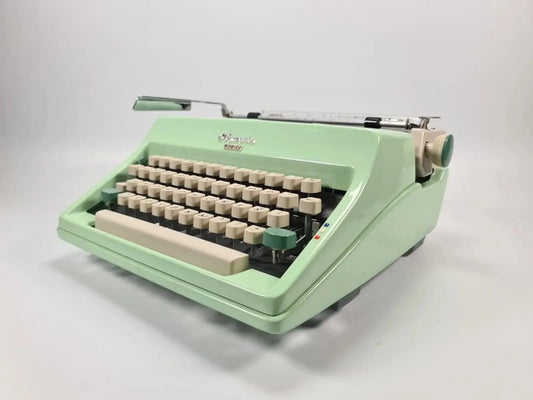 SOLD! Olympia SM Pistachio, Vintage Manual Typewriter, Restored - ElGranero Typewriter.Company