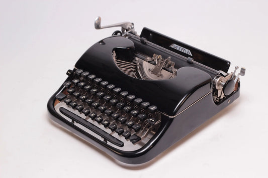 Limited Edition Patria Black Typewriter, Vintage, Mint Condition, Manual Portable, Professionally Serviced by Typewriter.Company - ElGranero Typewriter.Company
