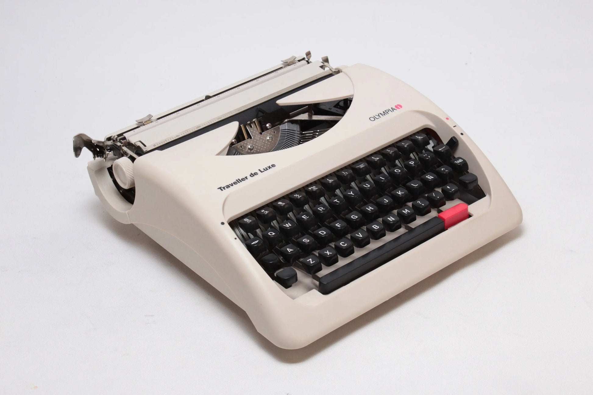 Modern Olympia Traveller De Luxe Light Beige Typewriter, Vintage, Manual Portable, Professionally Serviced by Typewriter.Company - ElGranero Typewriter.Company