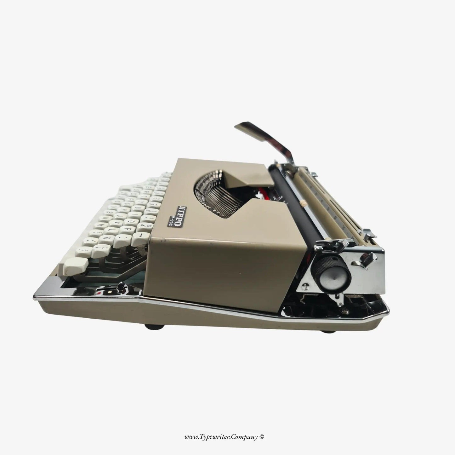 Nippo P-200 Manual Vintage Typewriter, Serviced, Qwerty Keyboard ElGranero Typewriter.Company