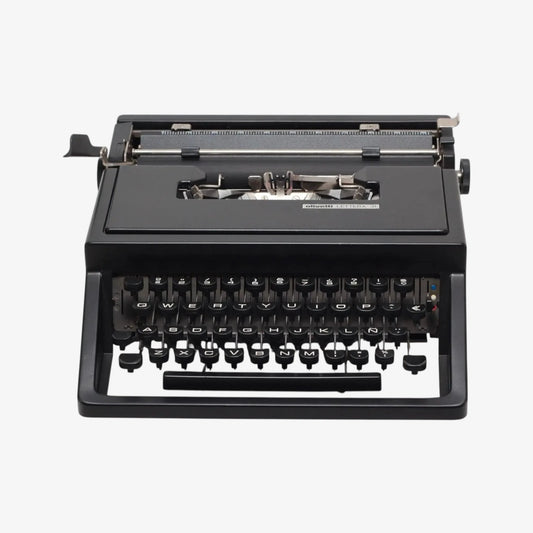 Olivetti Dora, Black Portable Manual Vintage Typewriter, Restored  ElGranero Typewriter.Company