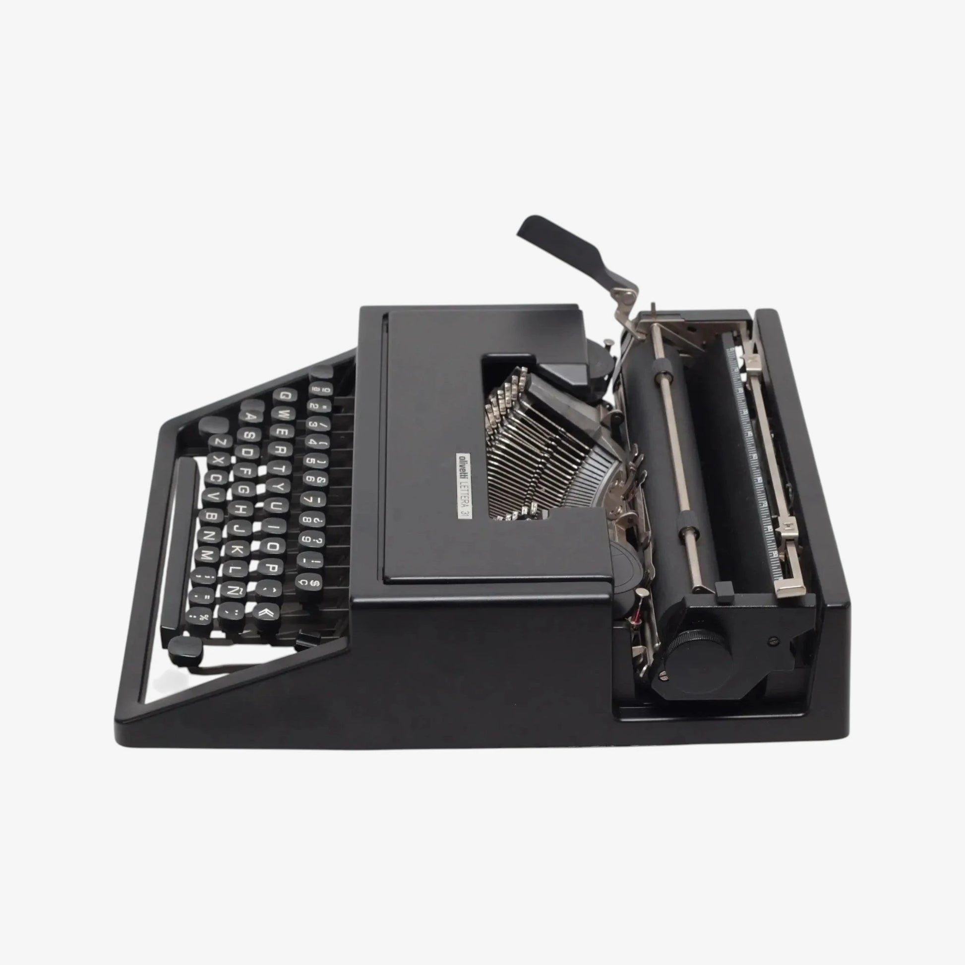 Olivetti Dora, Black Portable Manual Vintage Typewriter, Restored  ElGranero Typewriter.Company