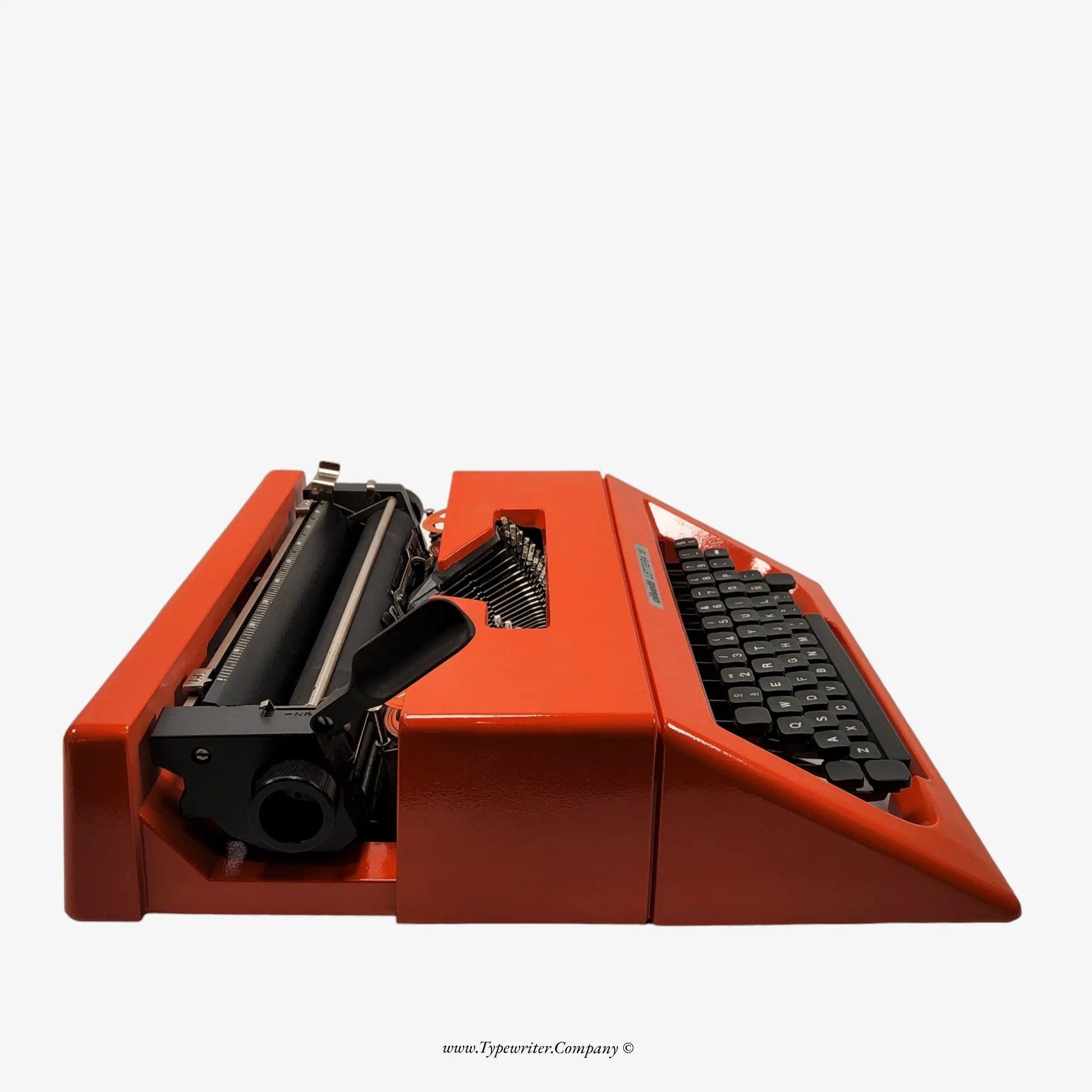 Olivetti Lettera 15, Orange Olivetti Typewriter, Vintage, Manual, Refurbished Typewriter.Company