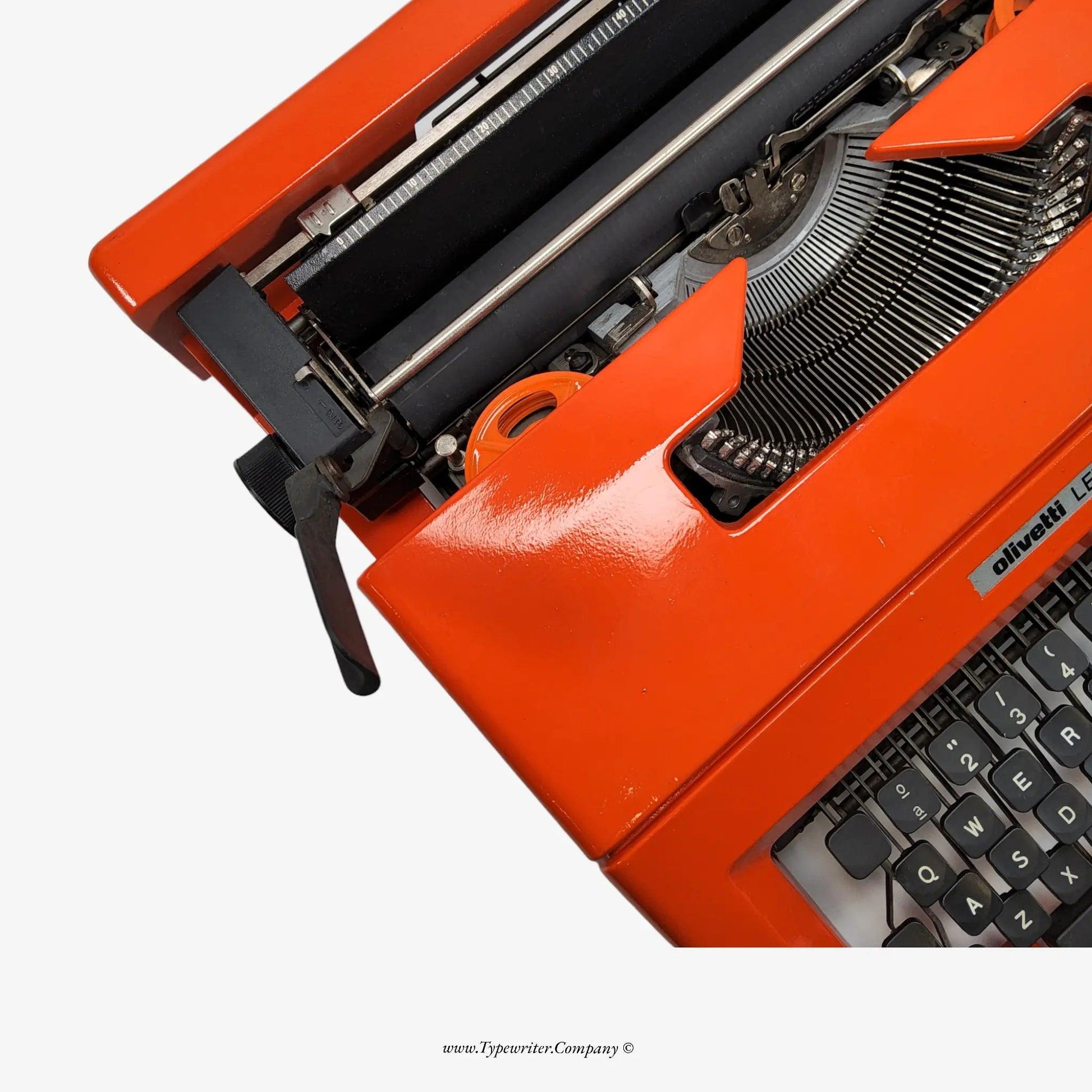 Olivetti Lettera 15, Orange Olivetti Typewriter, Vintage, Manual, Refurbished Typewriter.Company