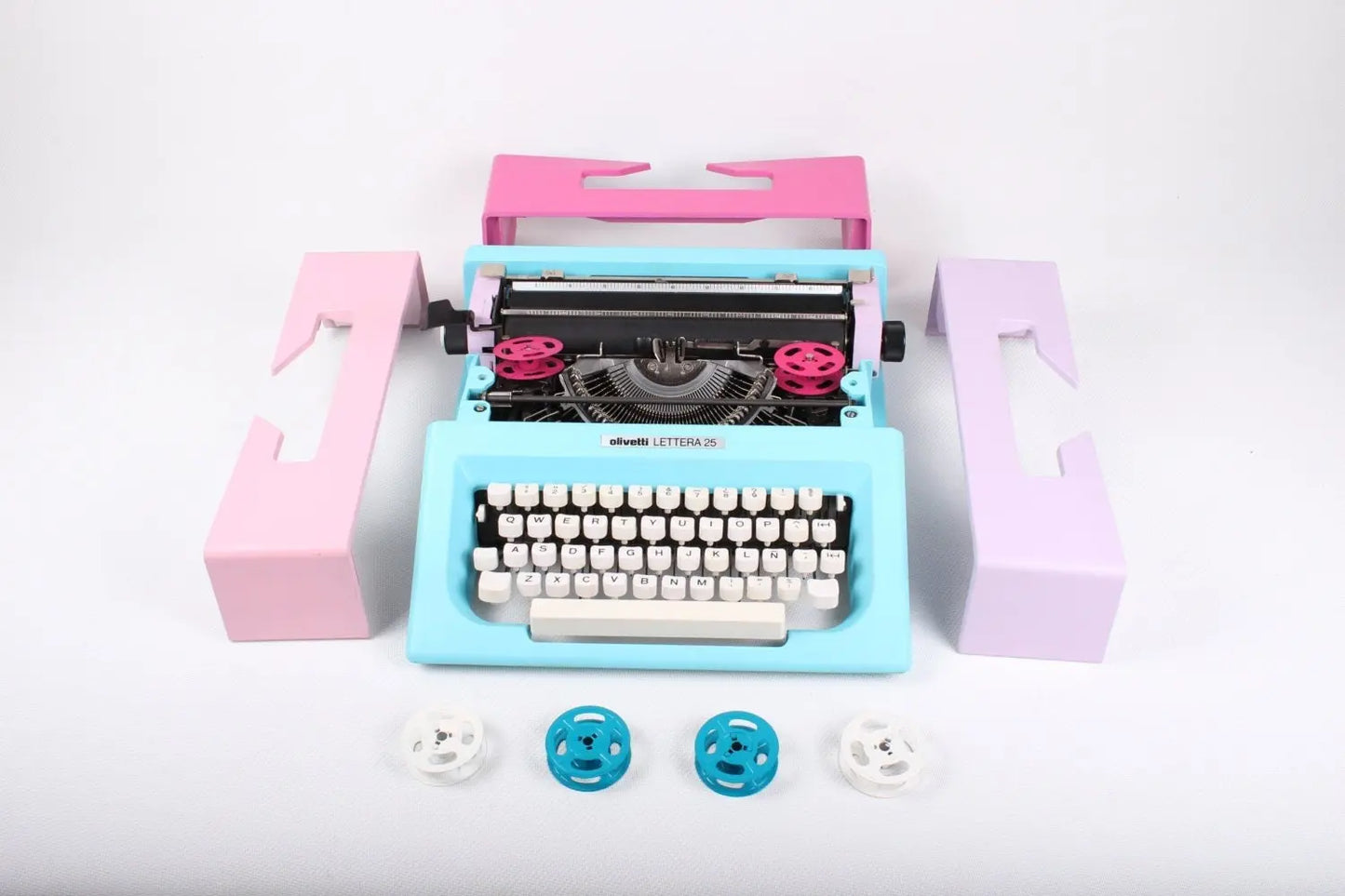 Olivetti Lettera 25 Blue, Lilac, Pink Manual Typewriter, Serviced - ElGranero Typewriter.Company