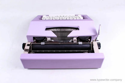 Olivetti Lettera 25 Lilac, Vintage Manual Typewriter, Refurbished - ElGranero Typewriter.Company
