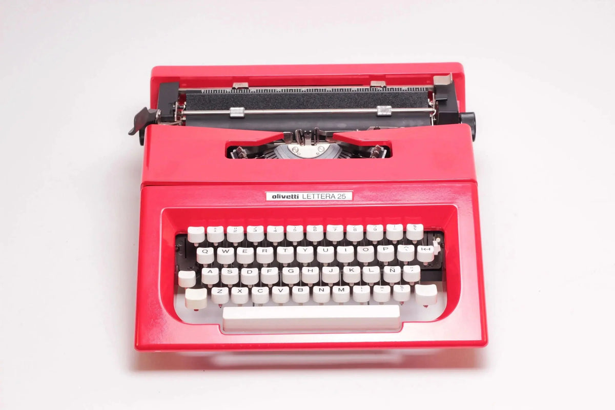 Olivetti Lettera 25 Red, Vintage Manual Typewriter, Refurbished - ElGranero Typewriter.Company