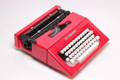 Olivetti Lettera 25 Rojo, Máquina de Escribir Manual Vintage, Restaurada - ElGranero Typewriter.Company