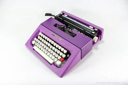 Olivetti Lettera 25 Violet, Vintage Manual Typewriter, Refurbished - ElGranero Typewriter.Company