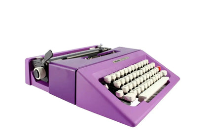 Olivetti Lettera 25 Violet, Vintage Manual Typewriter, Refurbished - ElGranero Typewriter.Company