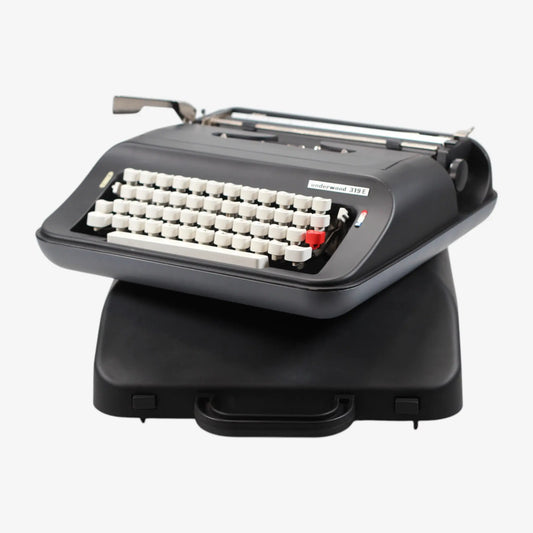 Underwood 319E, Vintage Manual Typewriter, Refurbished - ElGranero Typewriter.Company