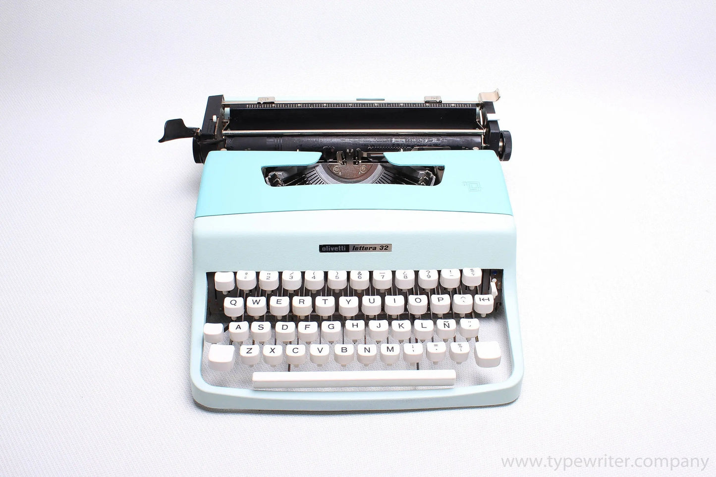 Olivetti Lettera 32 Light Blue, Vintage, Mint Condition, Manual Portable, Professionally Serviced by Typewriter.Company - ElGranero Typewriter.Company