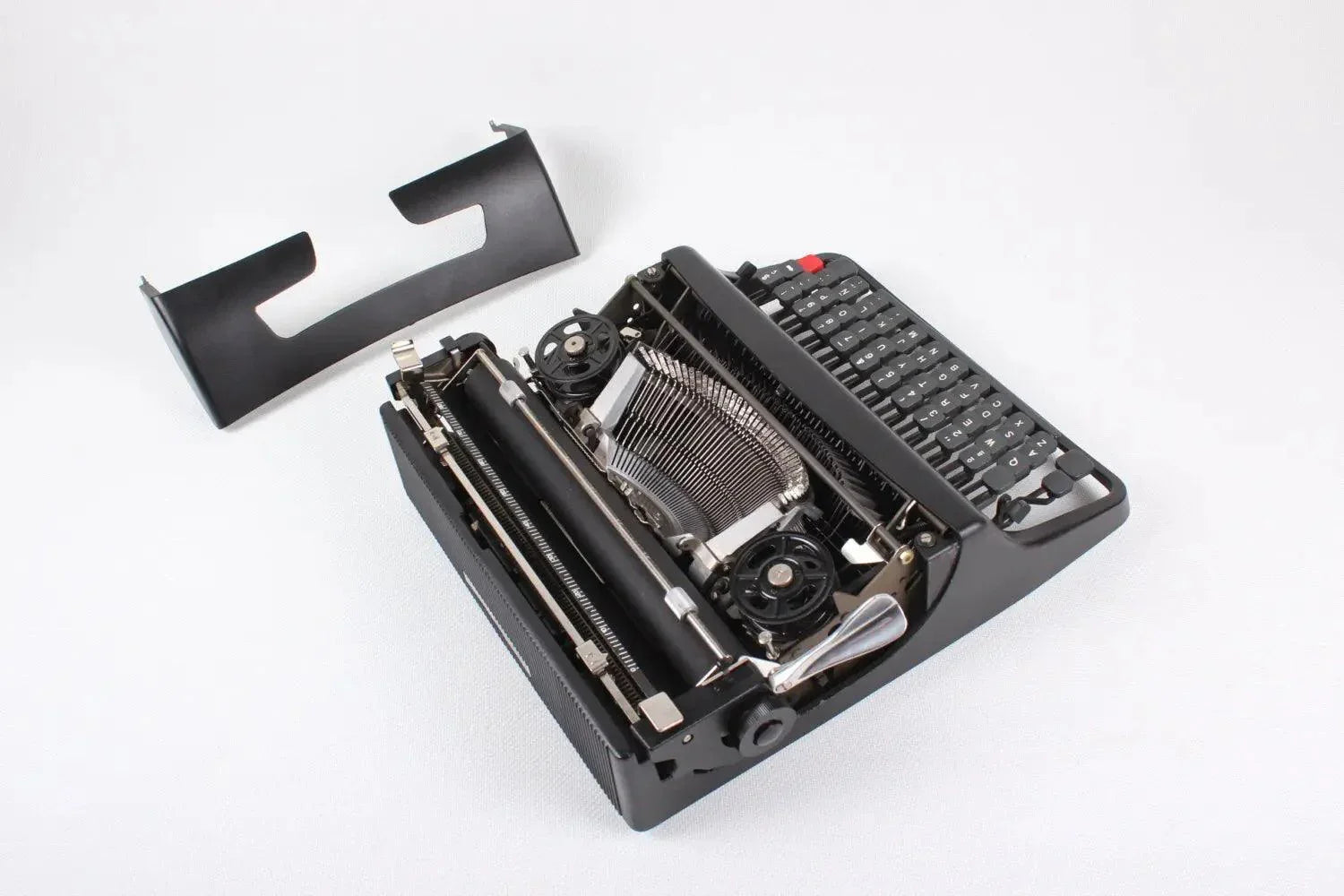 Olivetti Lettera 32 Black Manual Vintage Typewriter, Restored