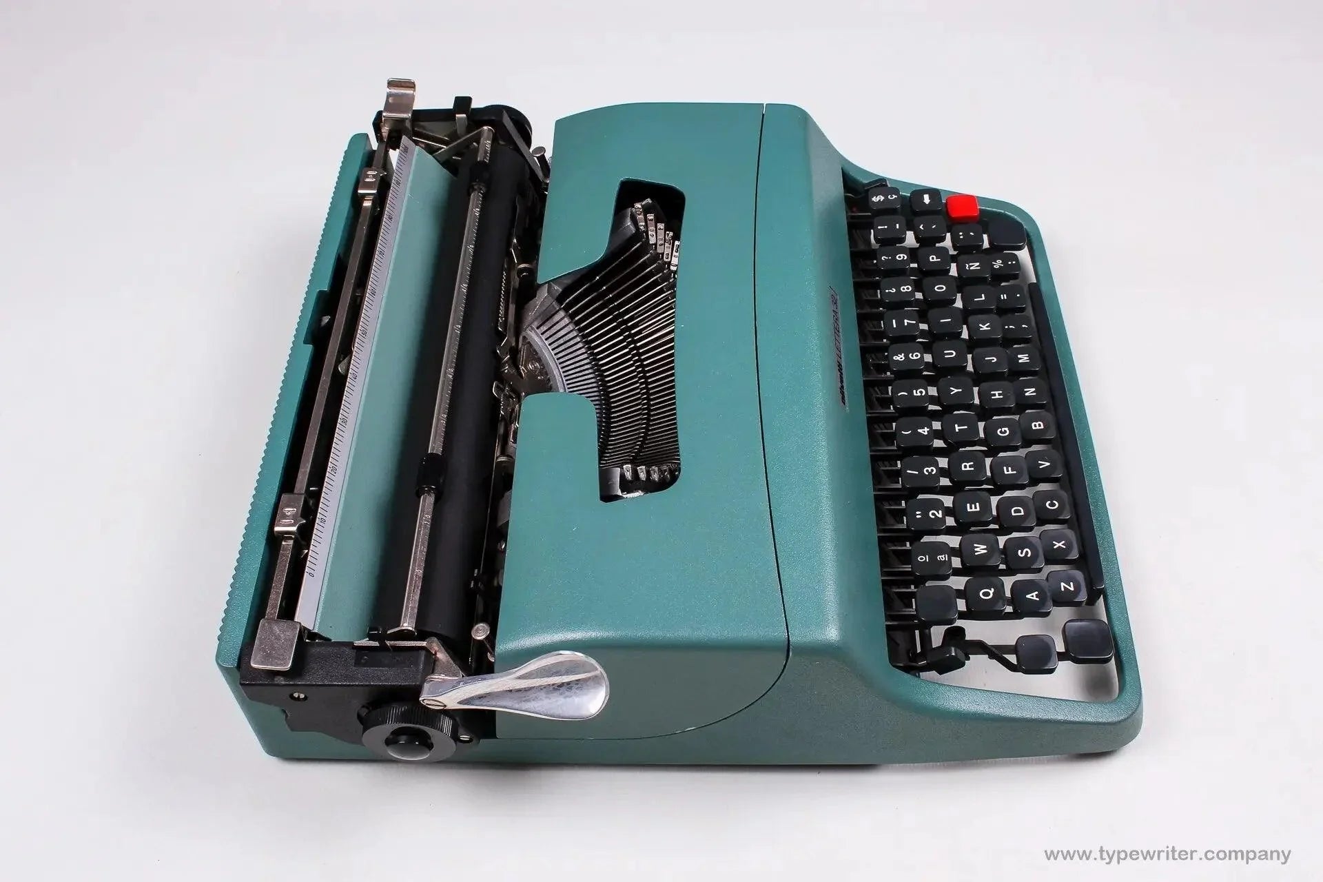 Olivetti Lettera 32 Original Green, Vintage Manual Typewriter, Restored - ElGranero Typewriter.Company