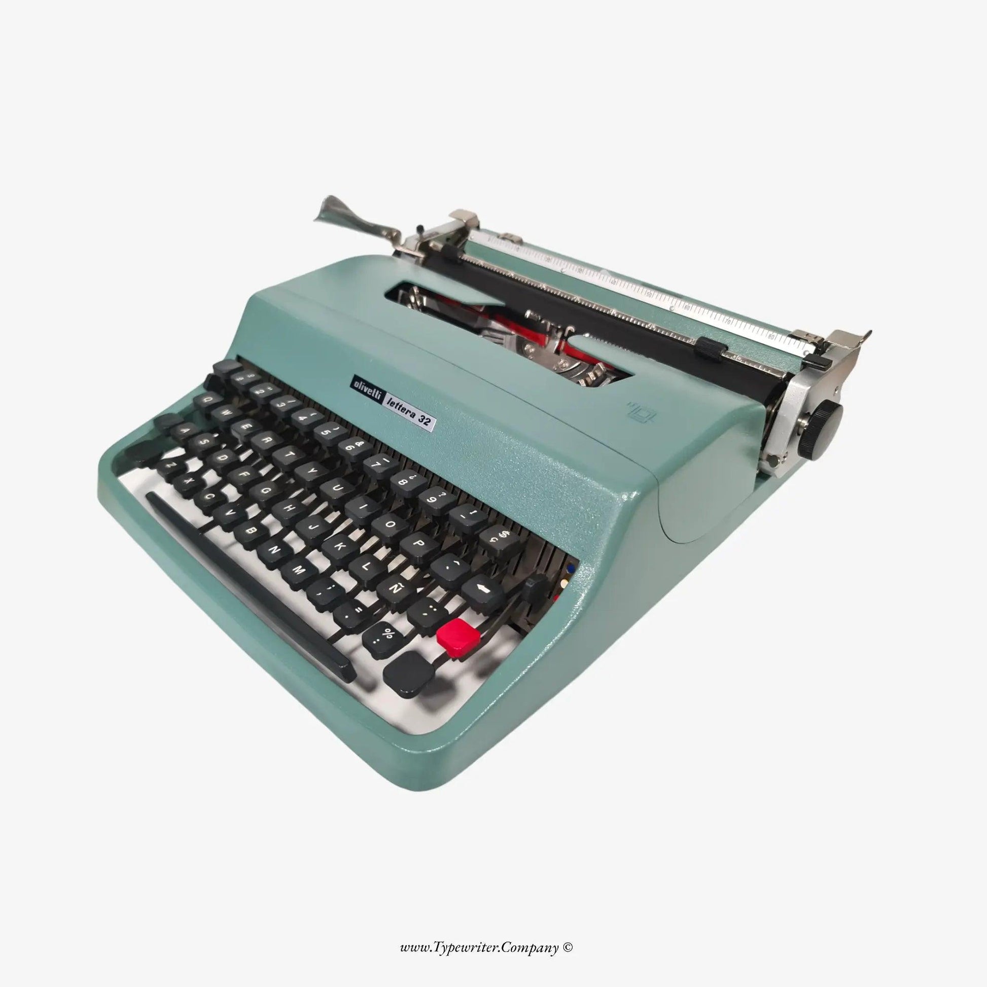 Olivetti Lettera 32 Typewriter, Vintage Manual, with Accessories, QWERTY Keyboard ElGranero Typewriter.Company