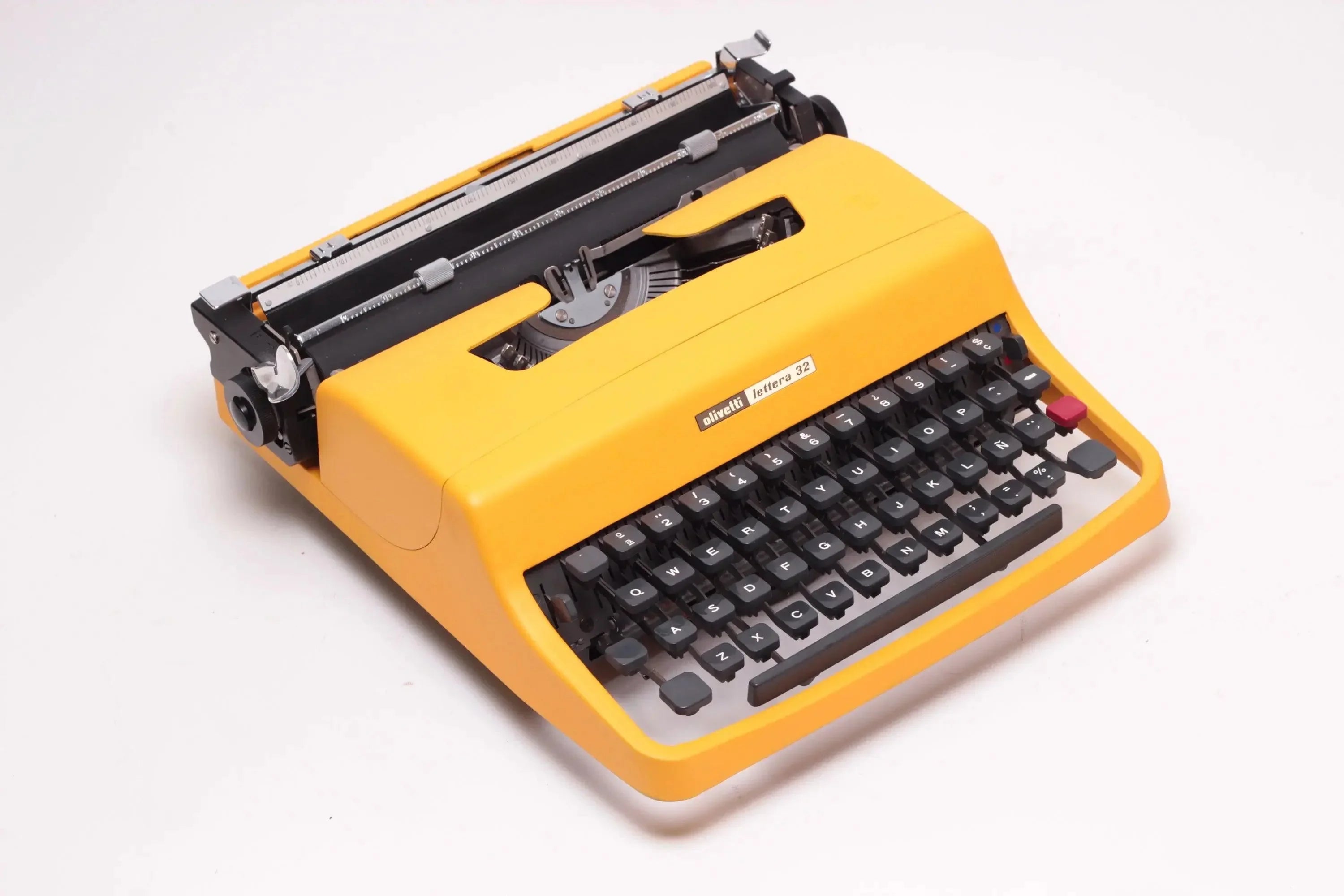 Olivetti Lettera 32, Yellow Manual Vintage Typewriter, Restored