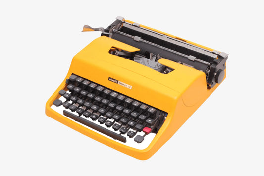Olivetti Lettera 32, Yellow Manual Vintage Typewriter, Restored - ElGranero Typewriter.Company