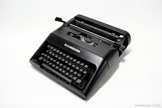 Olivetti Lettera 35 Matte Black Vintage, Manual Typewriter, Serviced - ElGranero Typewriter.Company
