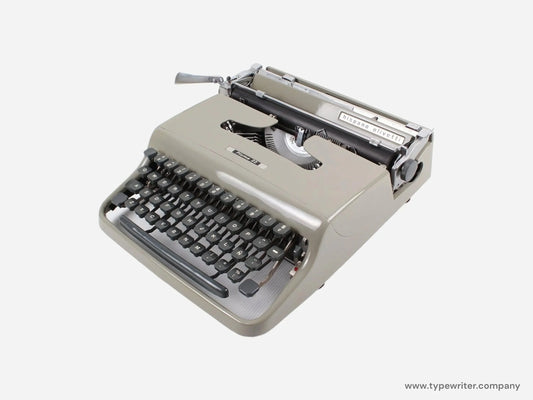 SOLD! Olivetti Lettera 22 Gray Beige, Vintage Manual Typewriter, Restored - ElGranero Typewriter.Company