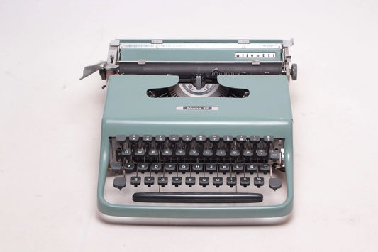 Olivetti Lettera Pluma 22 Original Light Teal Green Typewriter, Vintage, Professionally Serviced - ElGranero Typewriter.Company