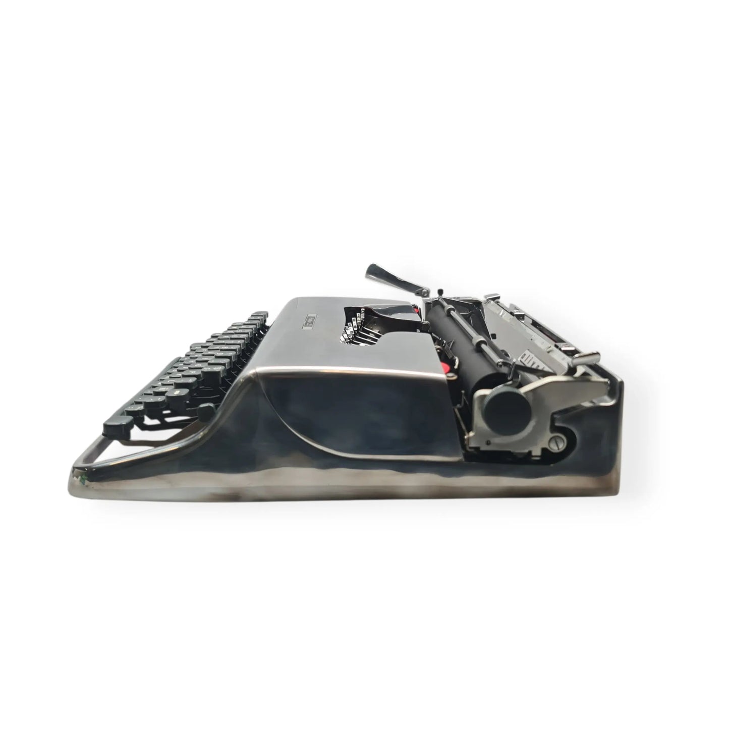 Olivetti Pluma 22 - Limited Polished Silver Edition Typewriter QWERTY  ElGranero Typewriter.Company