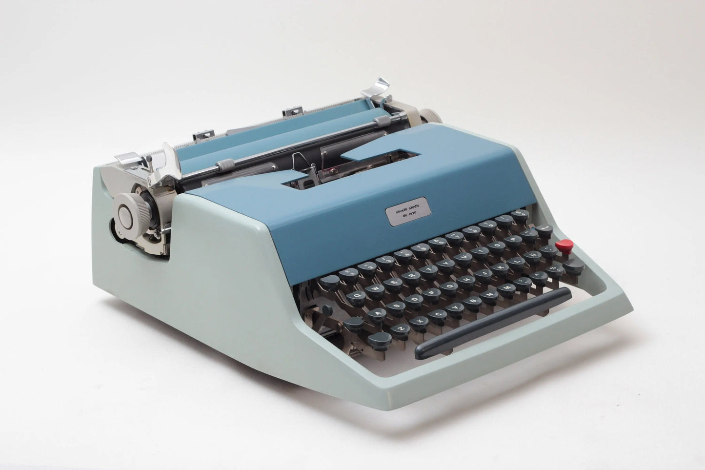 Olivetti Studio de Luxe Original Typewriter, Vintage, Mint Condition, Manual Portable, Professionally Serviced by Typewriter.Company - ElGranero Typewriter.Company