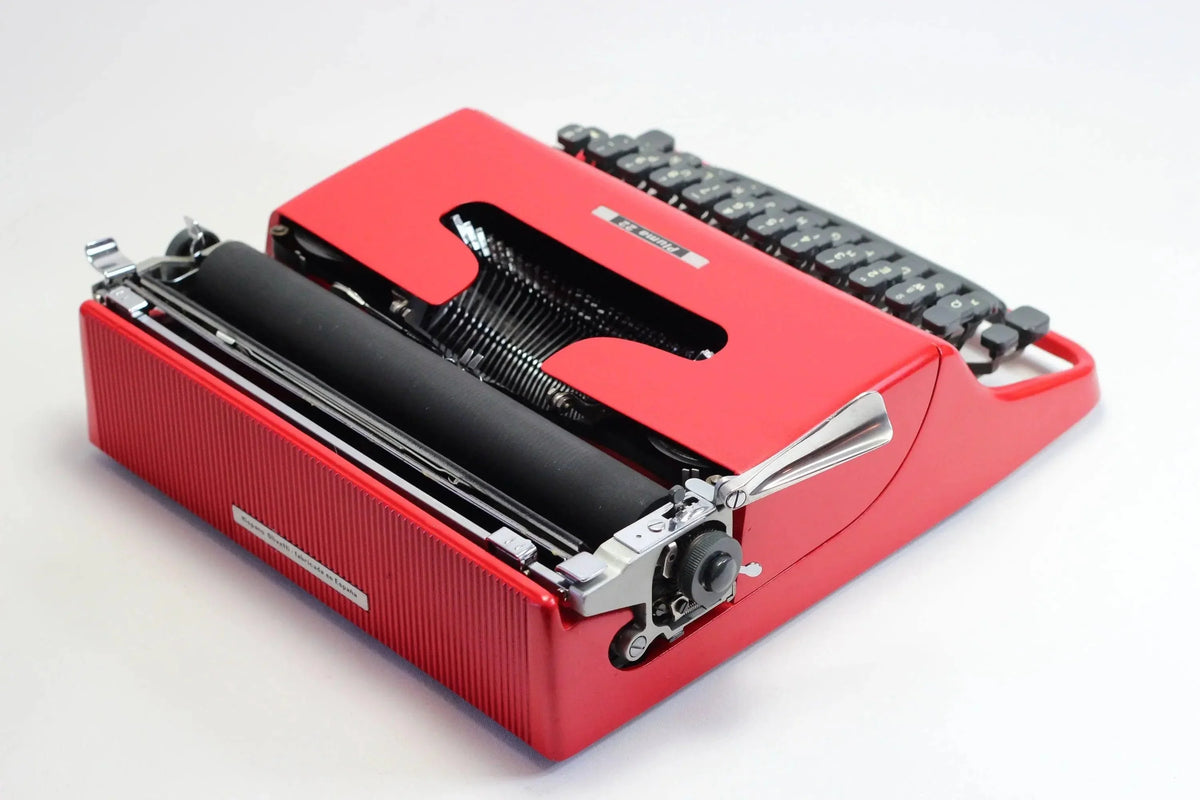 SOLD! Olivetti Pluma 22 Red, Vintage Manual Typewriter, Restored - ElGranero Typewriter.Company