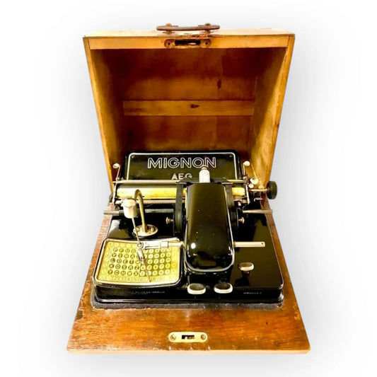 Reserved for Erica! Mignon Typewriter Nº4 Index Antique, Refurbished, With Case El Granero Typewriter.Company