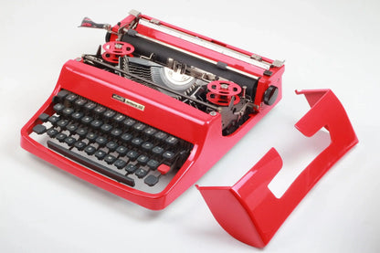Olivetti Lettera 32 Rojo Brillante Máquina de Escribir Manual Vintage, Restaurada - ElGranero Typewriter.Company