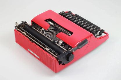 Olivetti Lettera 32 Rojo Brillante Máquina de Escribir Manual Vintage, Restaurada - ElGranero Typewriter.Company